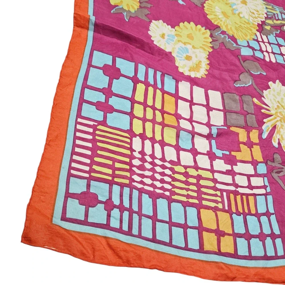 N/A square silk